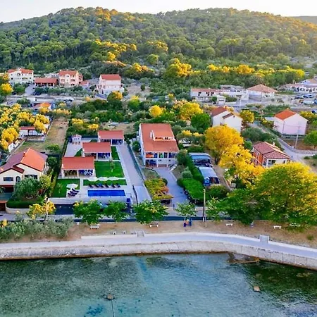 Vila M E J N - Nina In Kraj Croatia