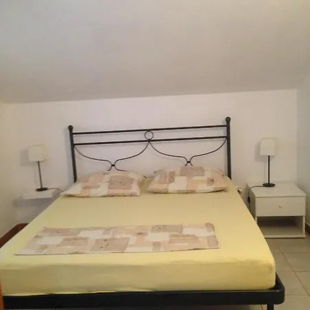 Vila M E J N - Nina In Kraj Croatia *